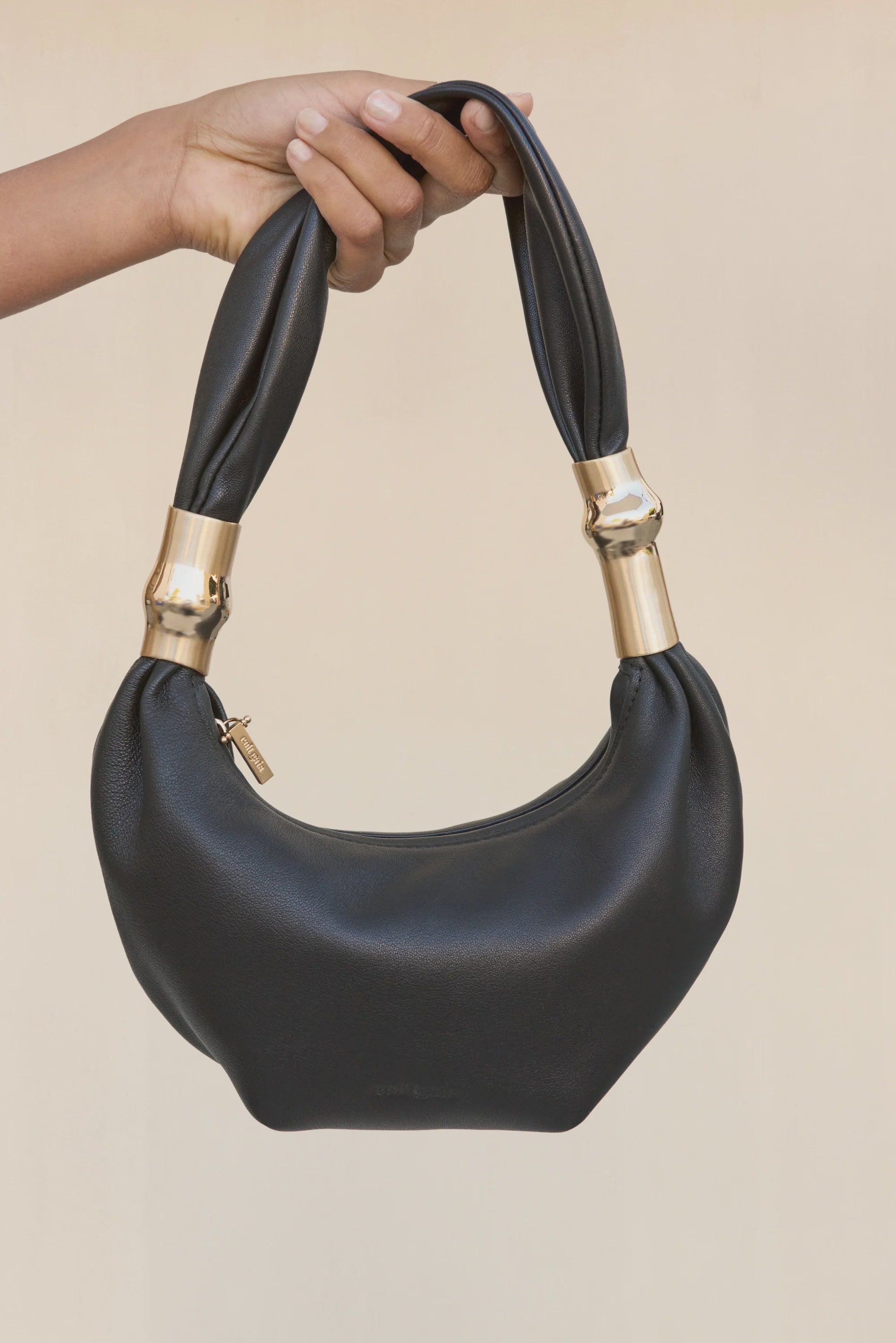 Cut-Out Leather Shoulder Bag main image 1