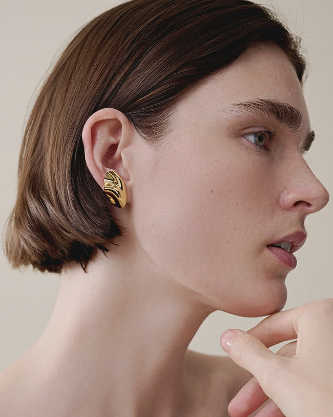 JEN Scalloped Seashell Earring