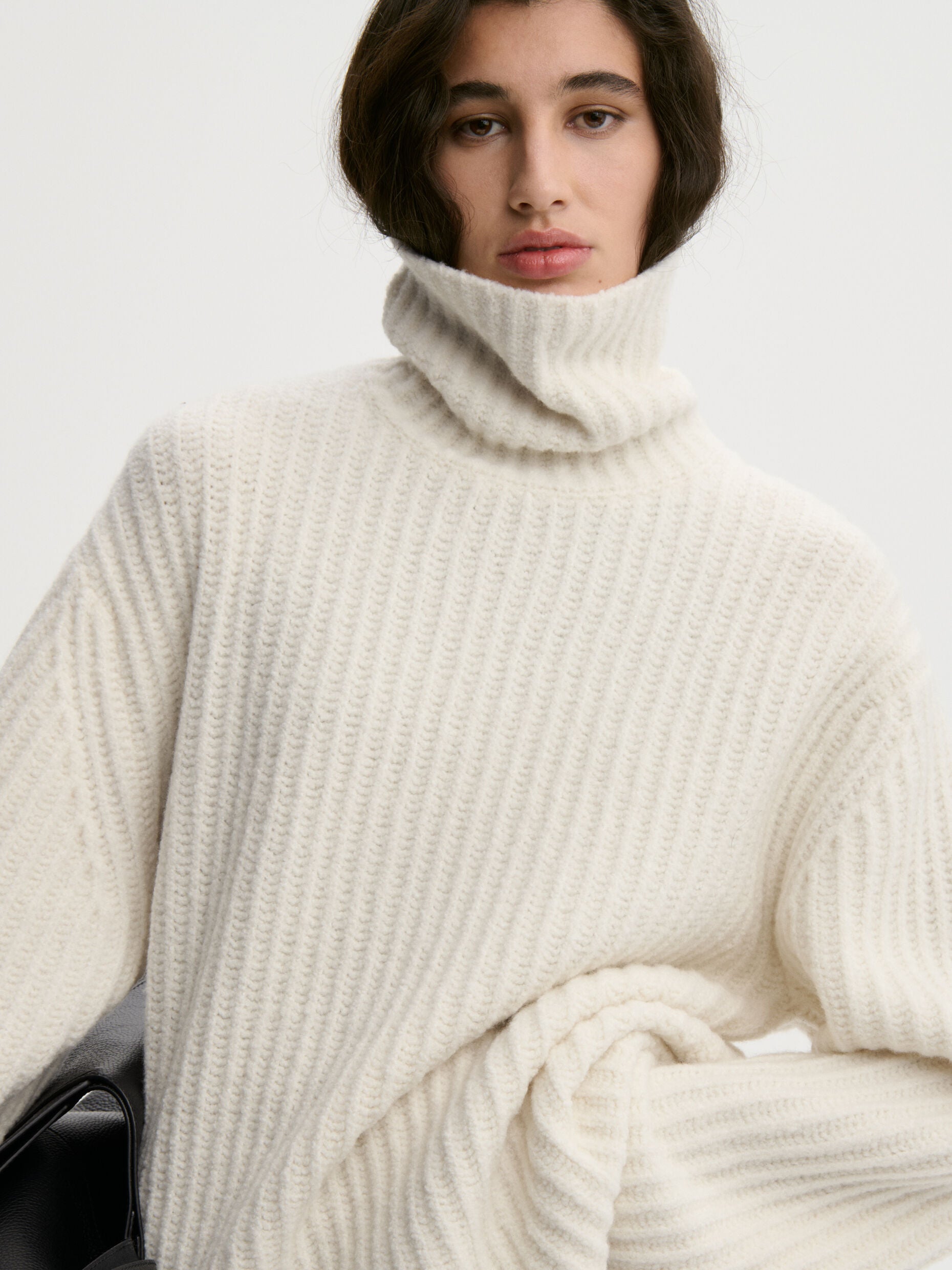 MAL Turtleneck Elongated Sweater