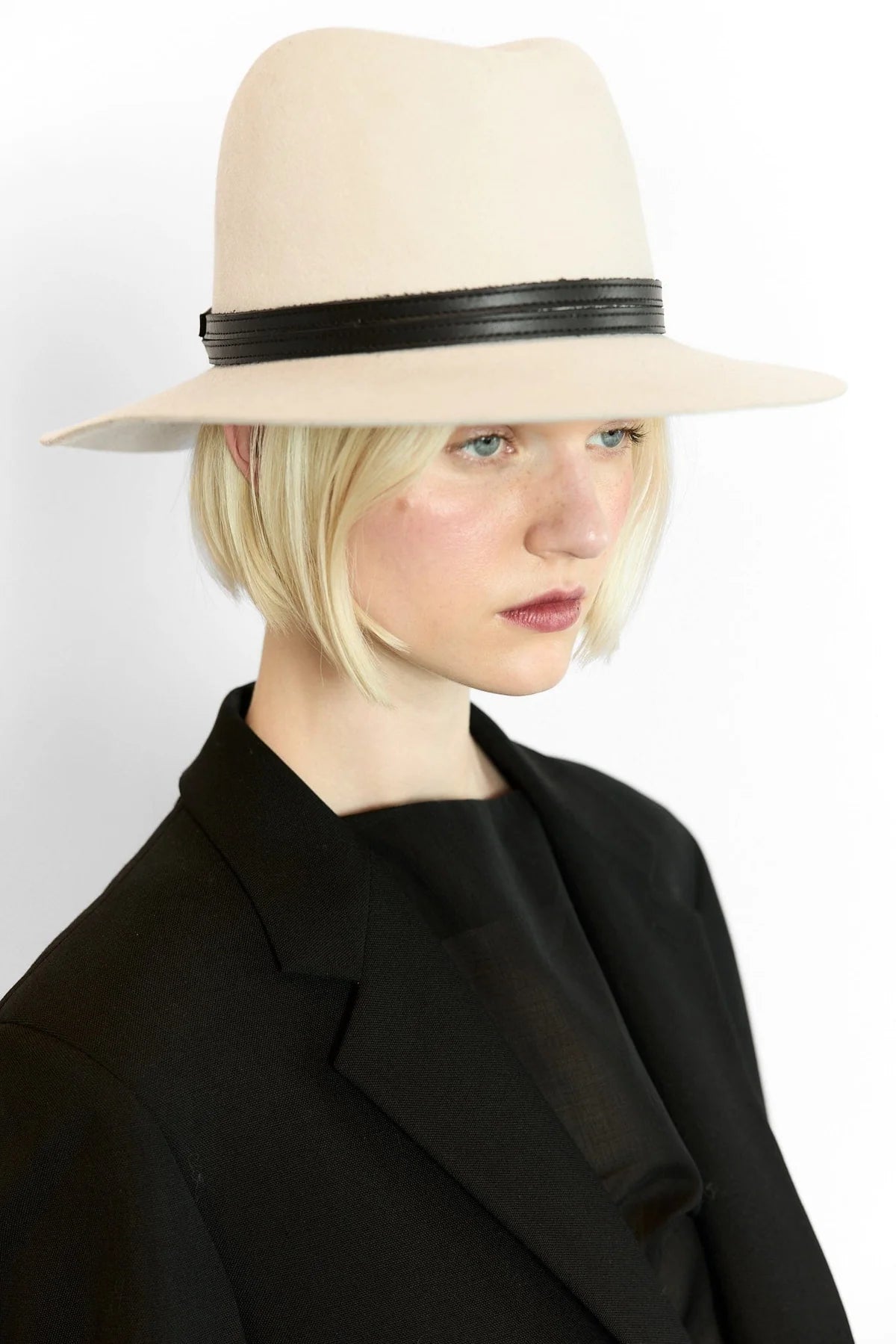 JL Wool Hat With Black Strap