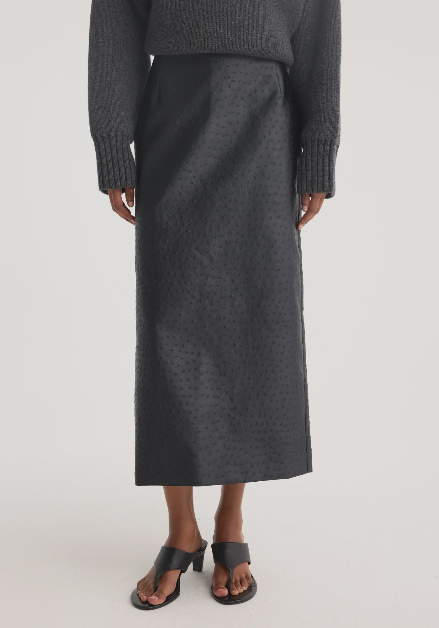 ROH Ostrich Column Skirt