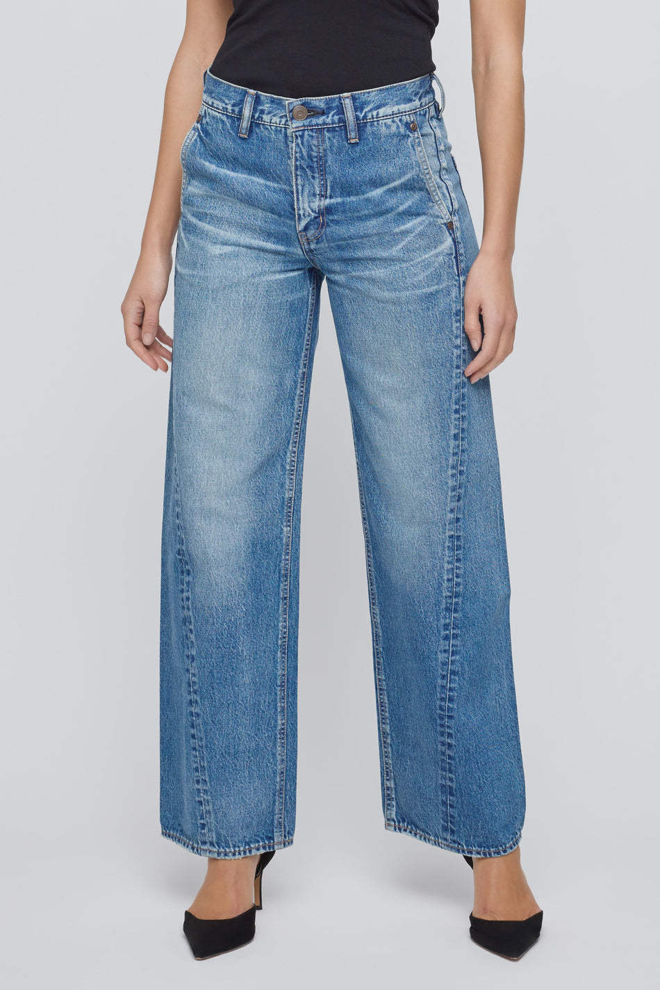 MOU Loose Straight Mid Rise Jean