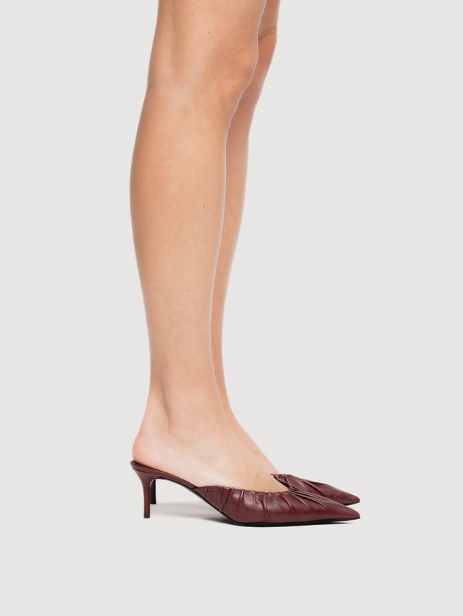 BN Pointed Toe Leather Mule