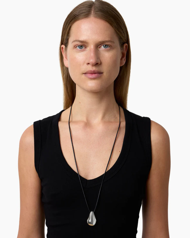 LIE Long Pendant Necklace