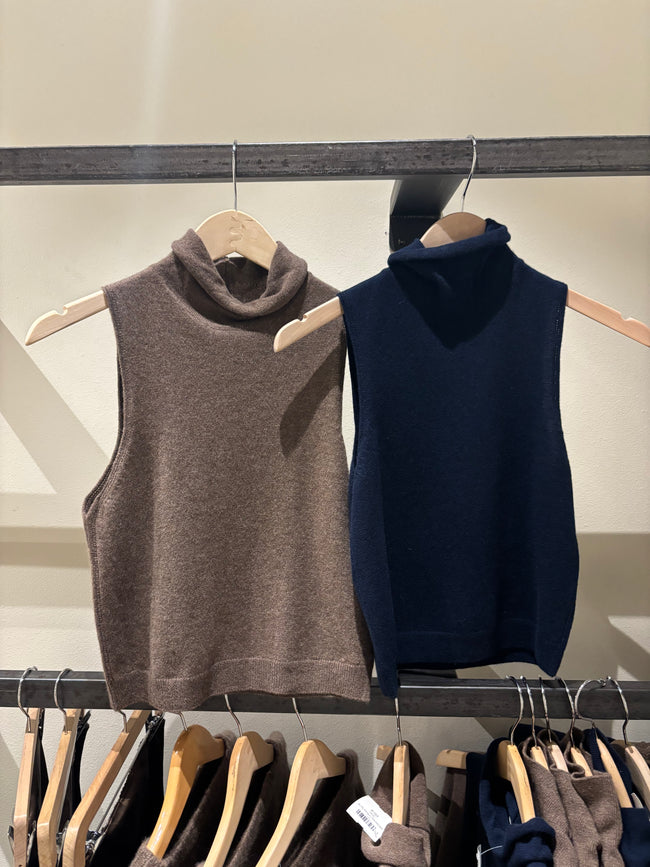 SAB Sleevless Turtleneck Top