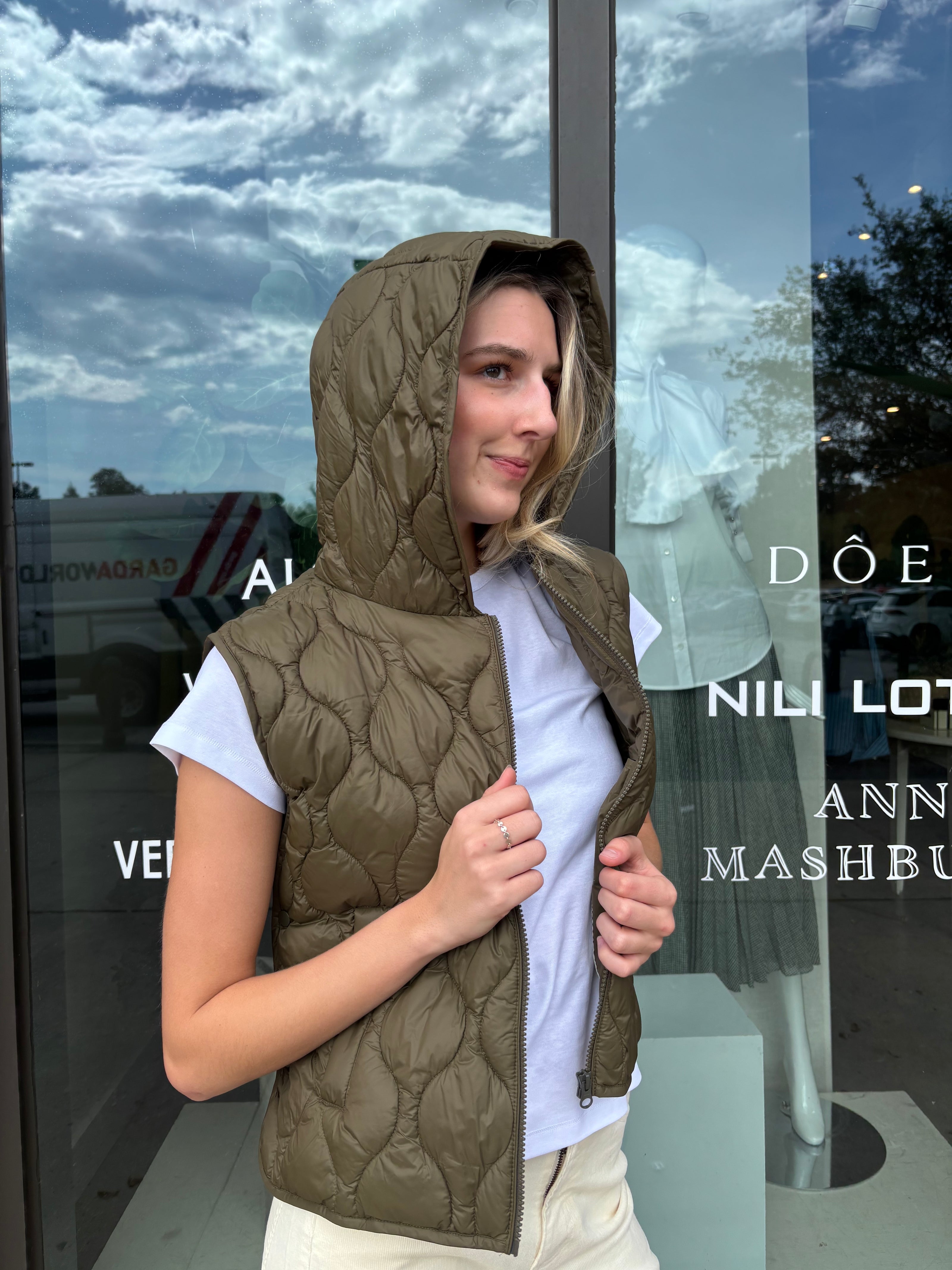 AM Hooded Vest