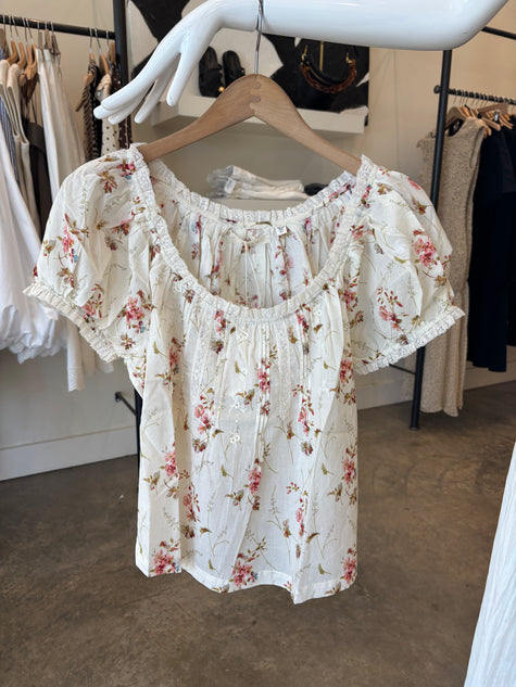 DOE Round Neck Floral Blouse