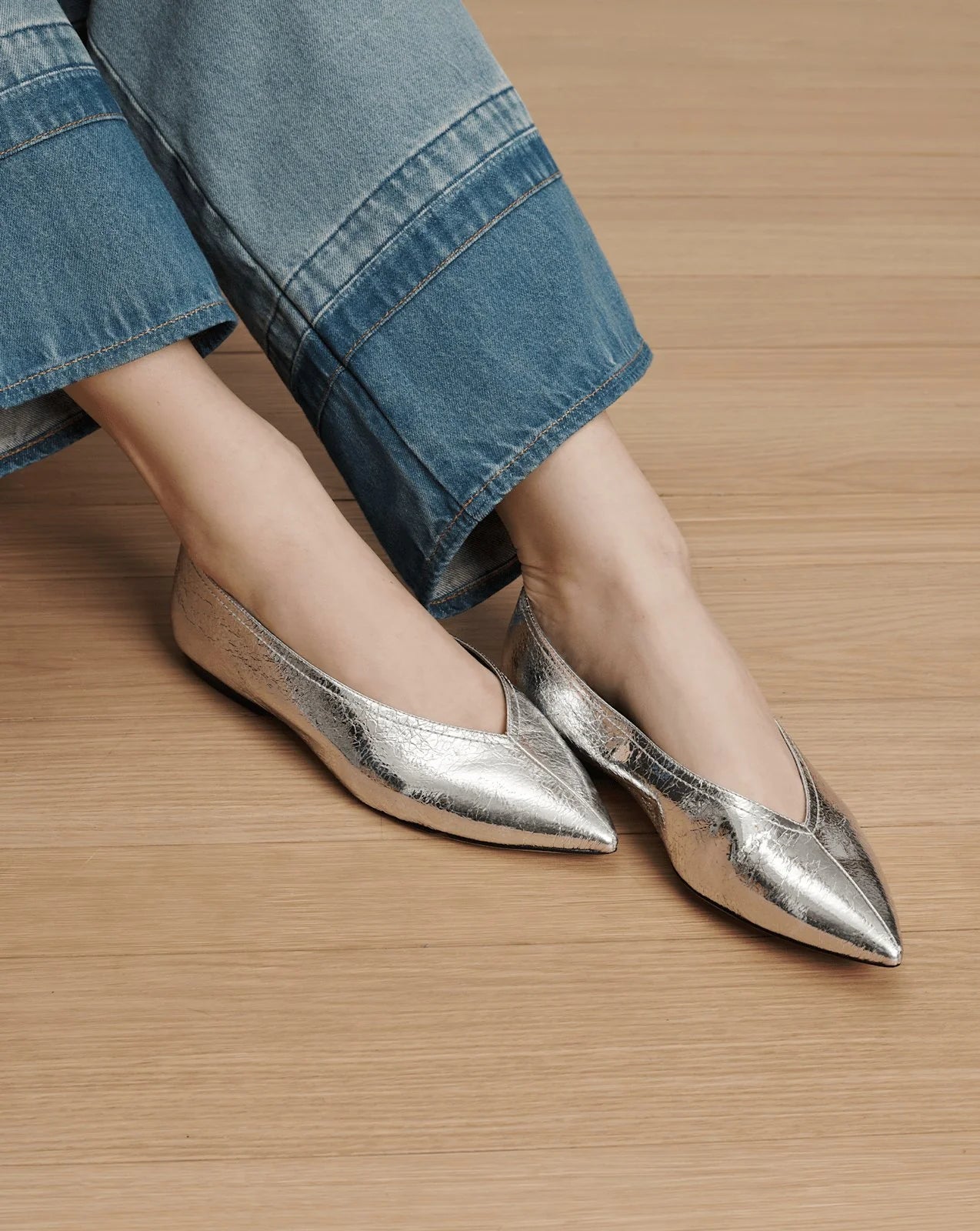 VER Pointed Toe Ballet Flat