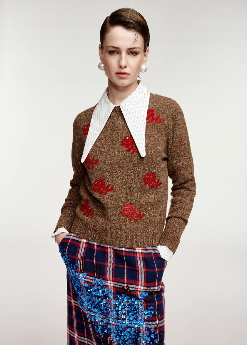 ESS Embroidered Pullover