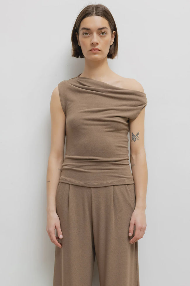 LES Asymmetric Ruched Top