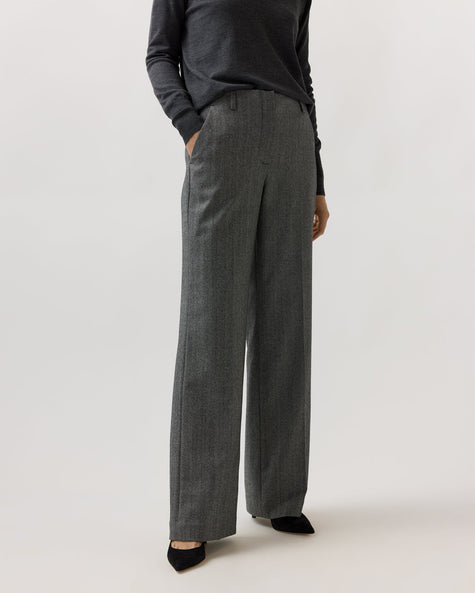 AM Herringbone Trouser