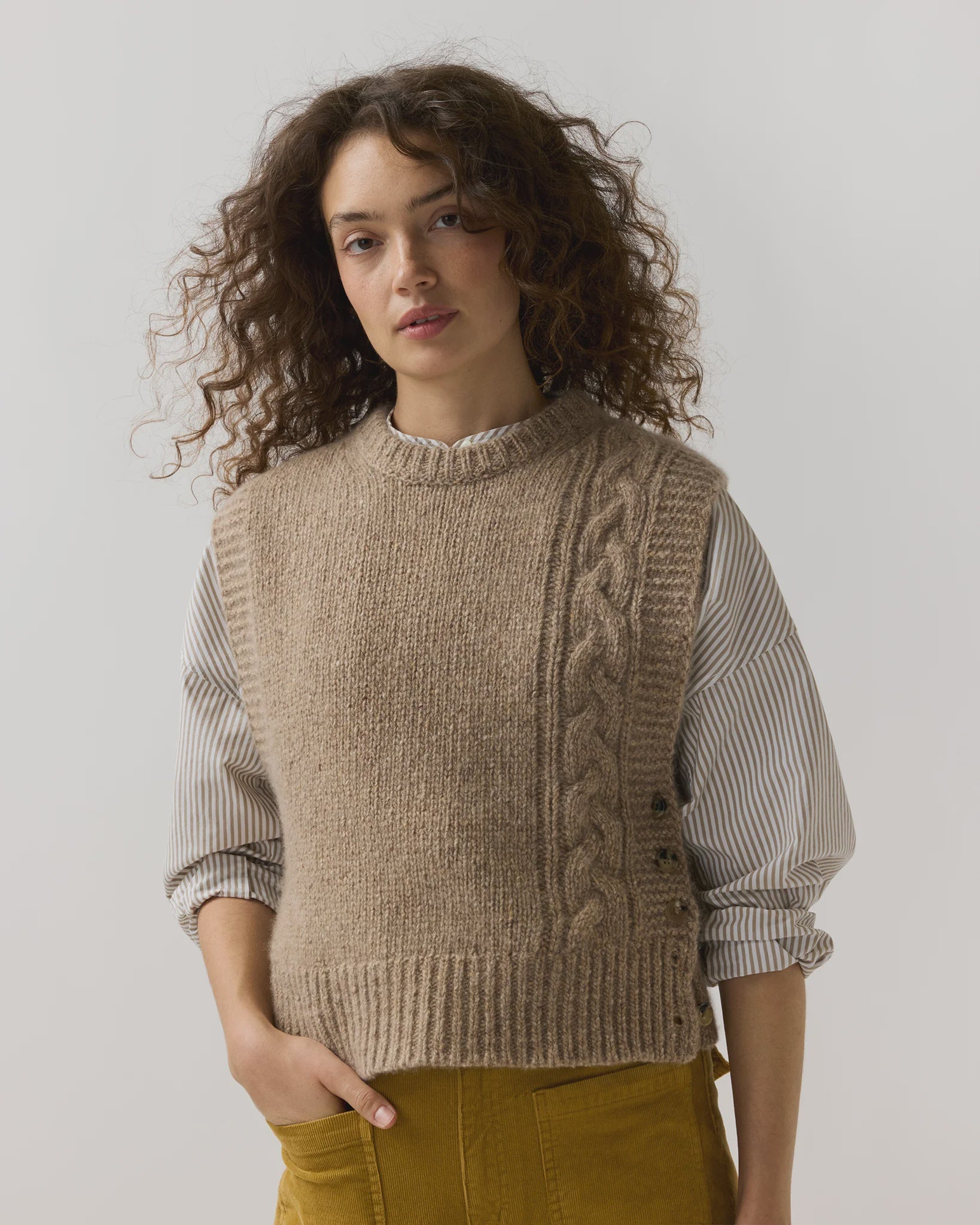 AM Cashmere Sleeveless Vest