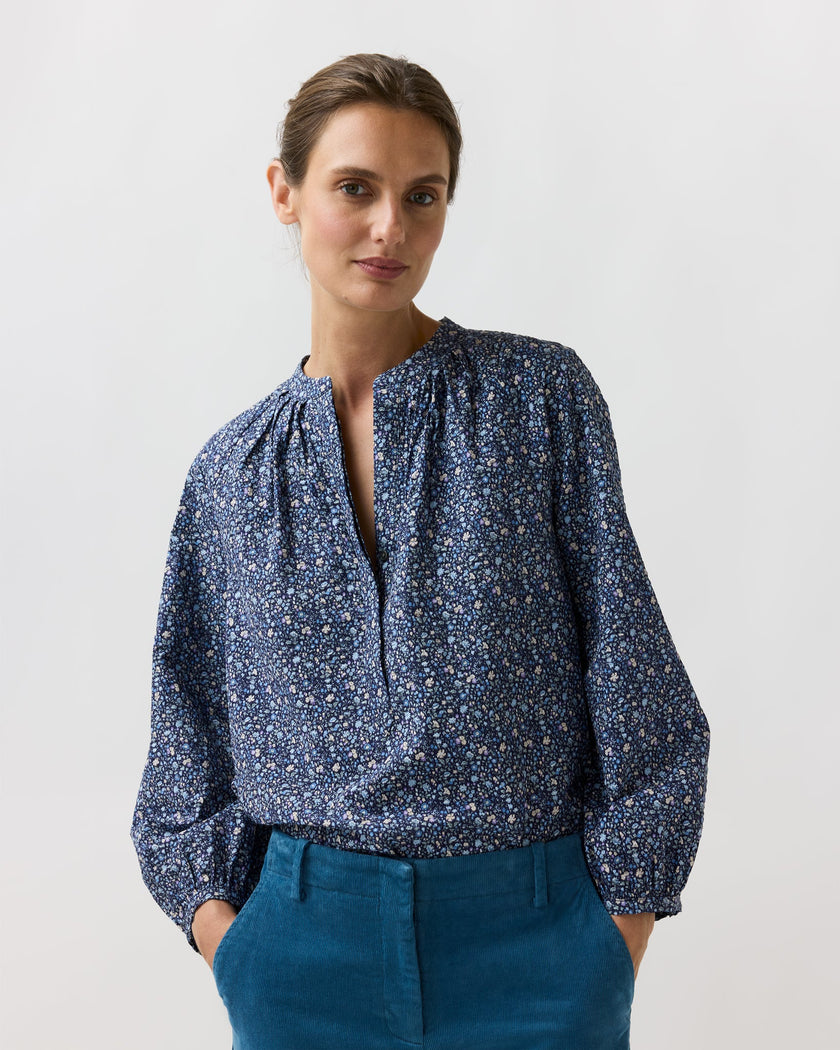 AM Swingy Blouse