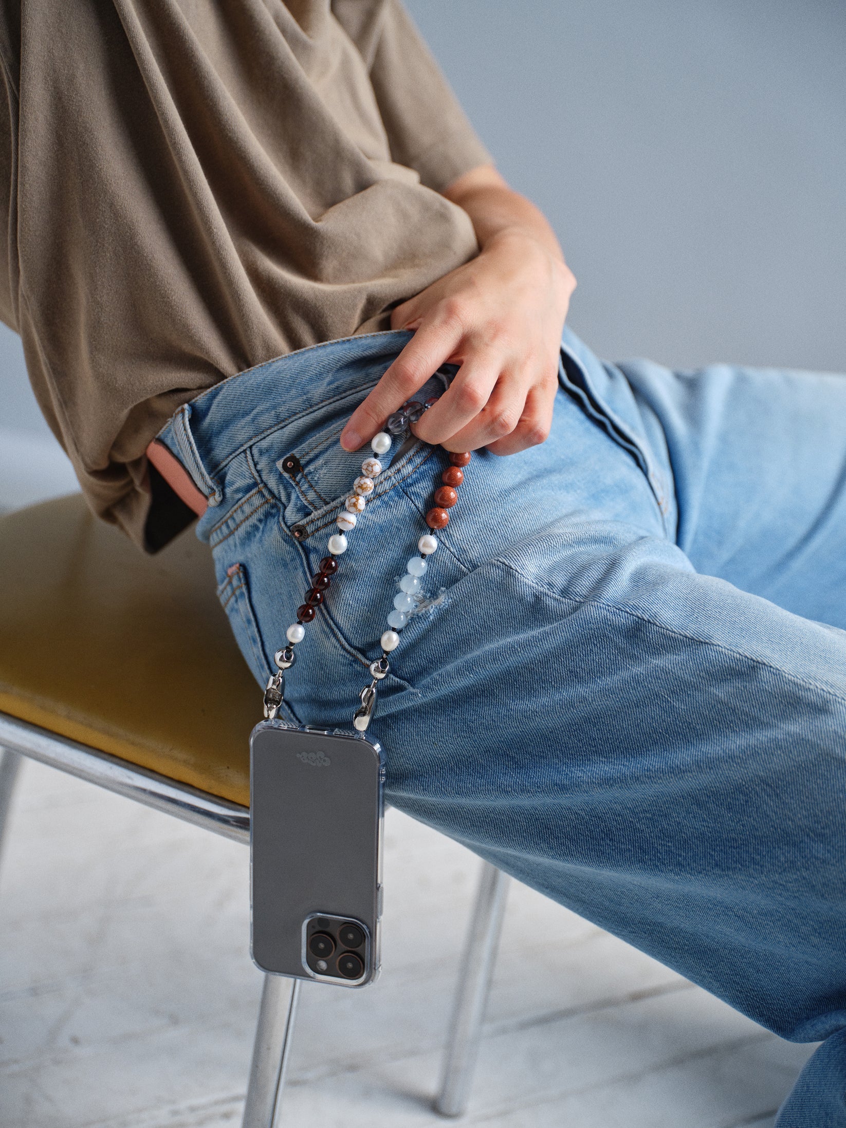 OSS Stone Pearl Wristlet