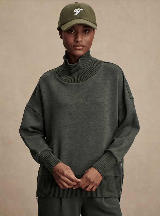 VAR High Neck Sweatshirt