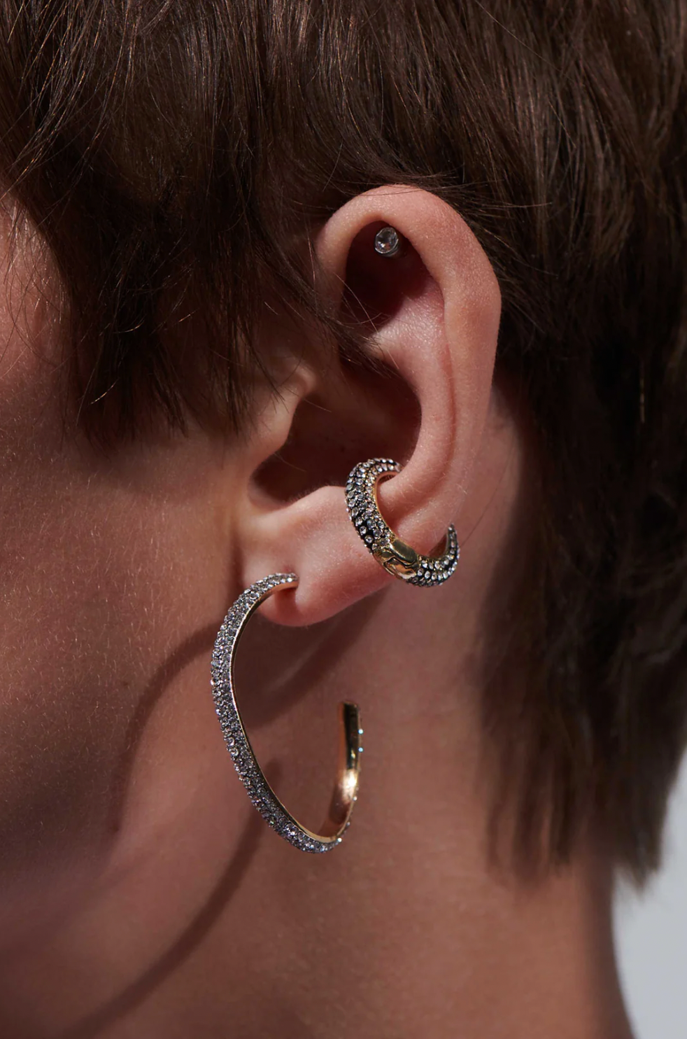 DEM Pave Curved Hoops