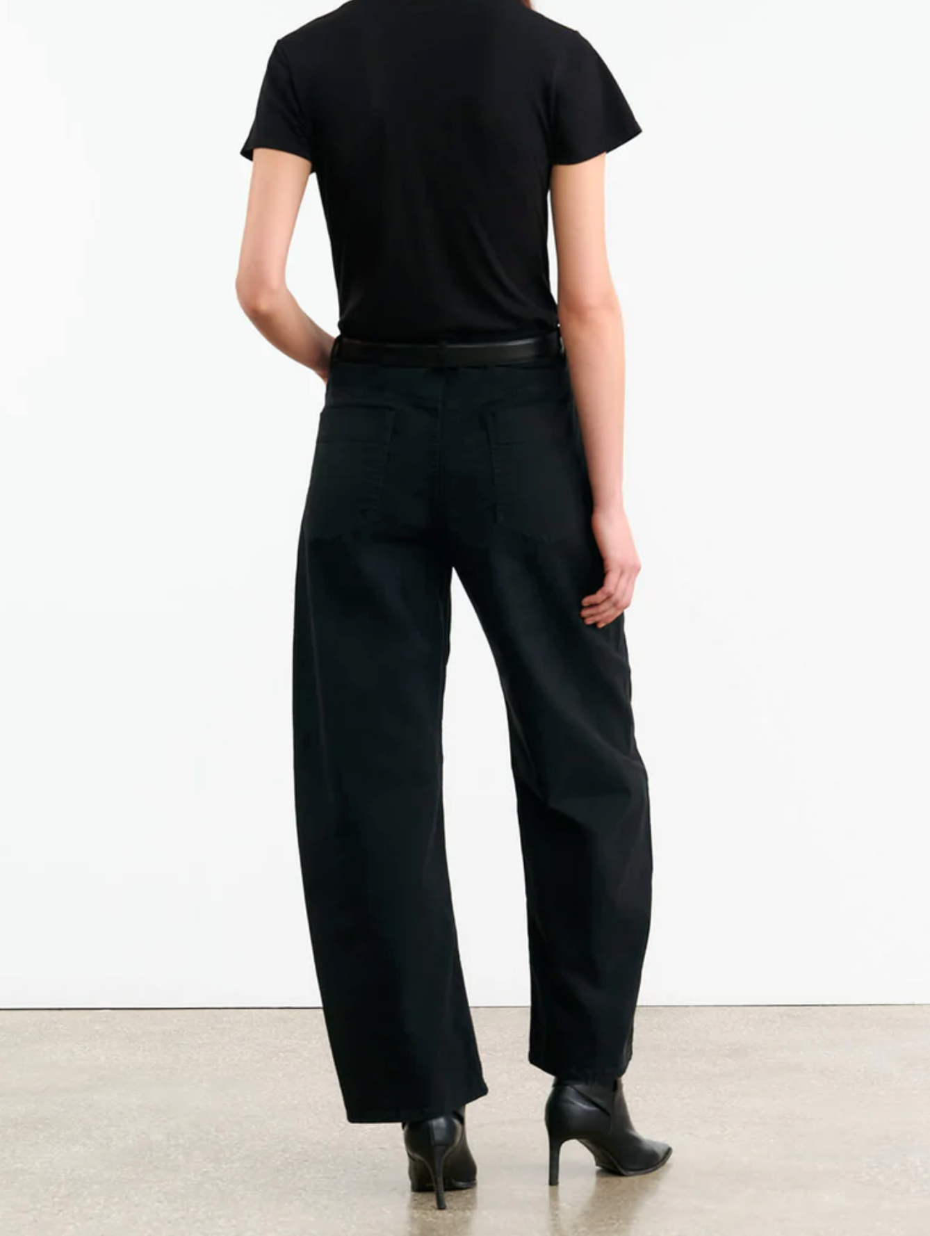 NIL Barrel Trousers