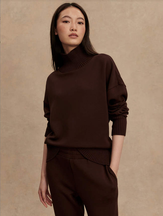 VAR High Neck Sweatshirt