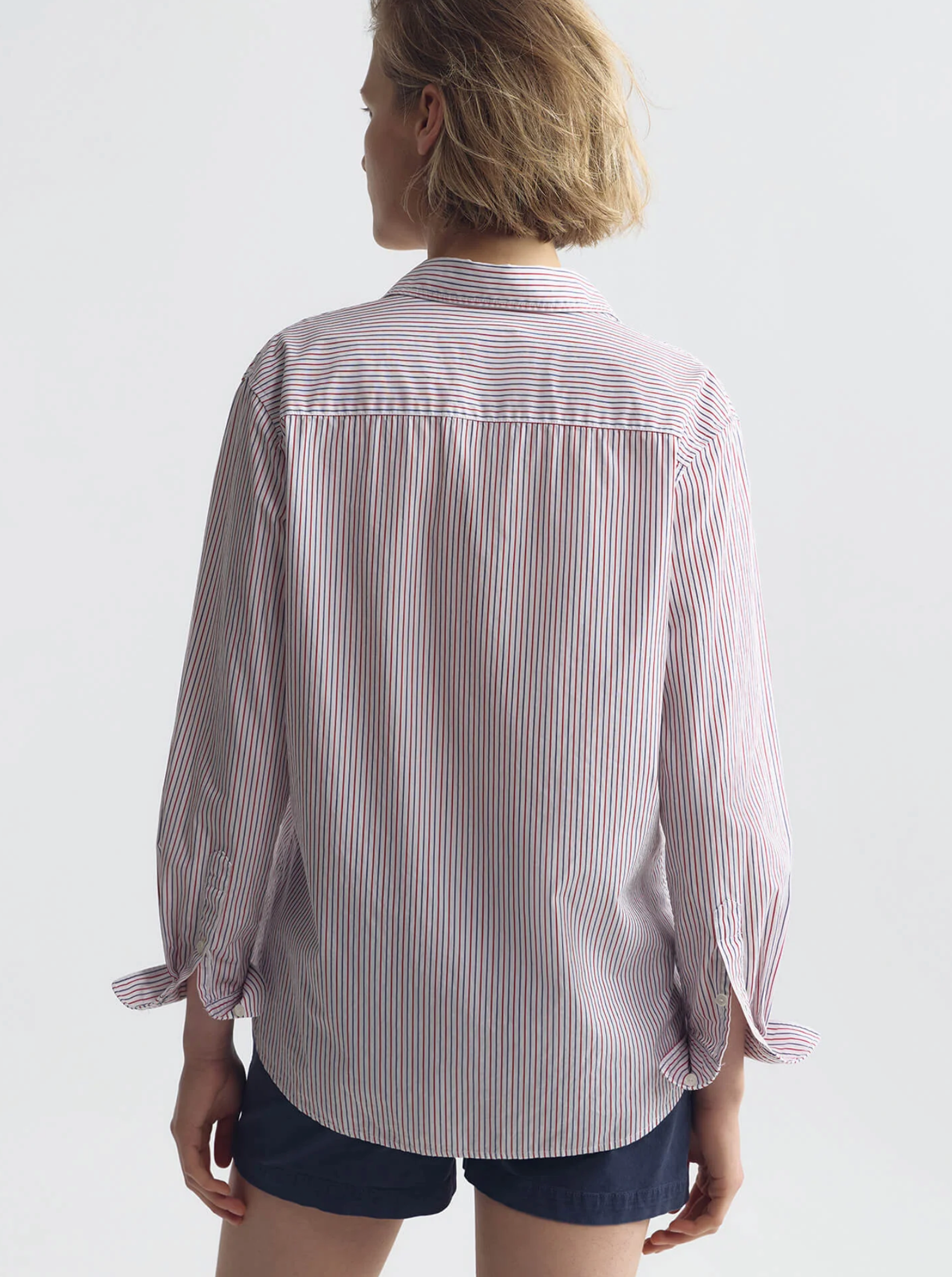 NIL Classic Buttondown Striped