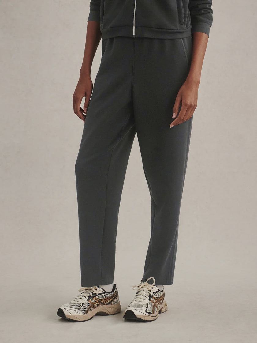 VAR Black Barrel Jogger Pant